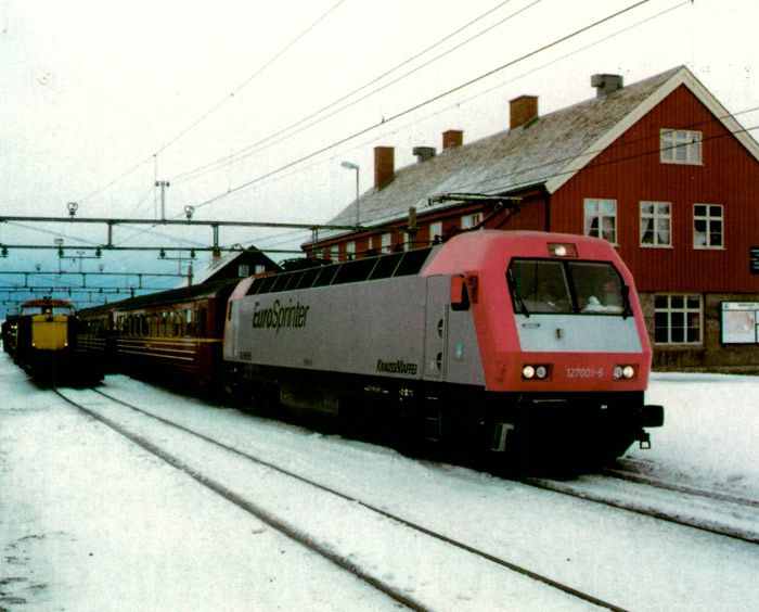 Locomotora EuroSprinter en la línea de Bergen a Oslo, en pruebas en 1994.