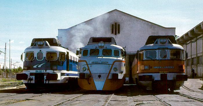 Clausurada la base de Aravaca de Talgo. La convivencia entre las mquinas de las series 2000-T, 3000-T y 354 no volver a llevarse a cabo en la nave de locomotoras de Aravaca.